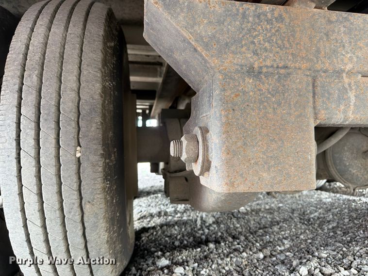 image for item FN5810 1991 Landoll Corporation 317E drop tilt deck equipment trailer