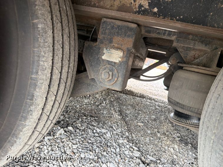 image for item FN5810 1991 Landoll Corporation 317E drop tilt deck equipment trailer