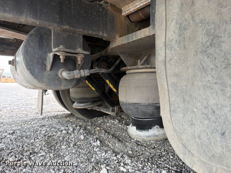 image for item FN5810 1991 Landoll Corporation 317E drop tilt deck equipment trailer