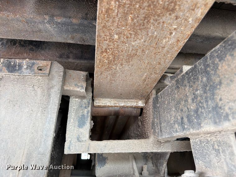 image for item FN5810 1991 Landoll Corporation 317E drop tilt deck equipment trailer