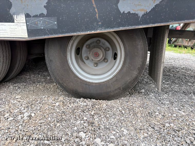 image for item FN5810 1991 Landoll Corporation 317E drop tilt deck equipment trailer