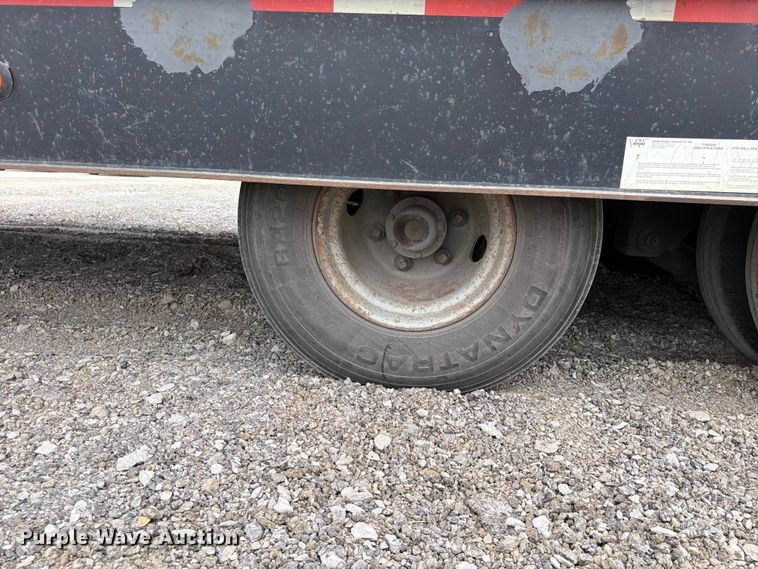 image for item FN5810 1991 Landoll Corporation 317E drop tilt deck equipment trailer