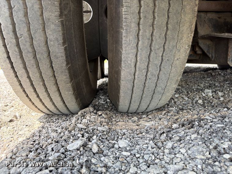 image for item FN5810 1991 Landoll Corporation 317E drop tilt deck equipment trailer