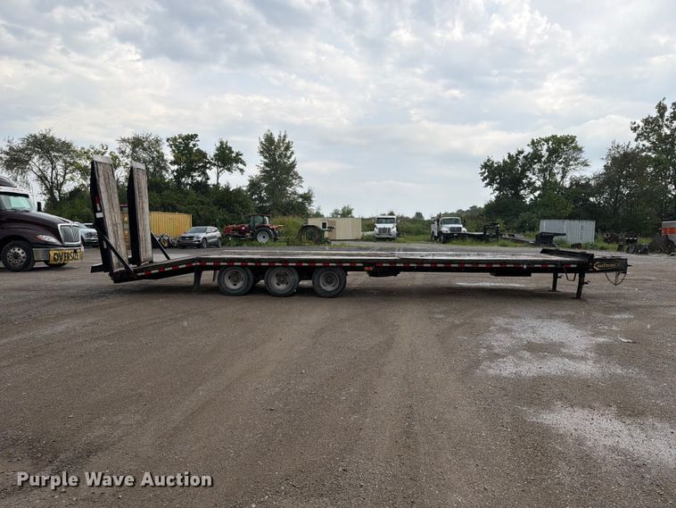 image for item FN5811 2016 Kaufman Trailers equipment trailer