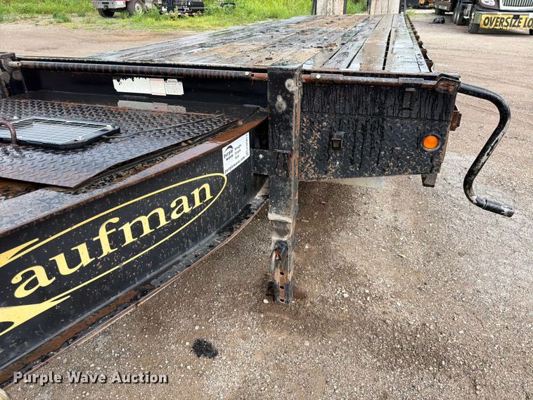 image for item FN5811 2016 Kaufman Trailers equipment trailer