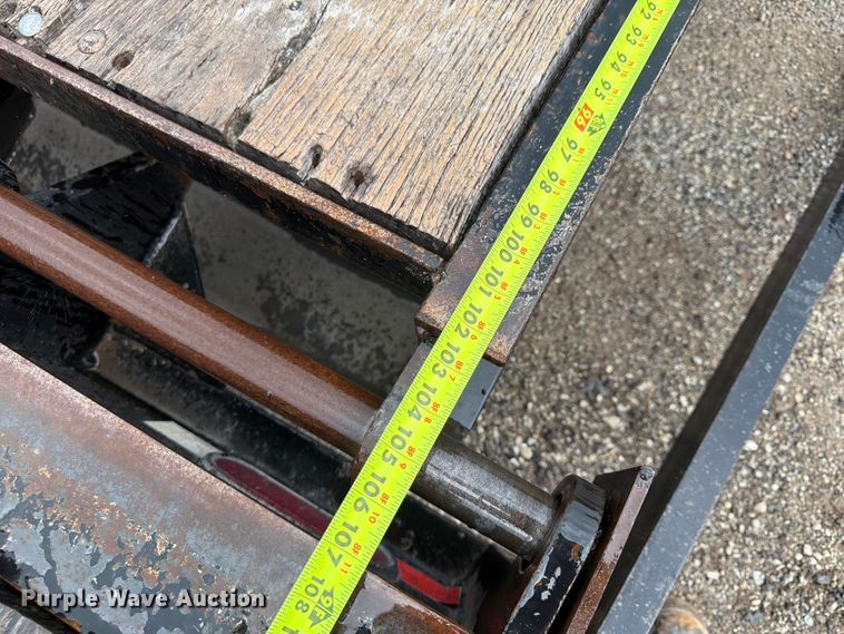 image for item FN5811 2016 Kaufman Trailers equipment trailer
