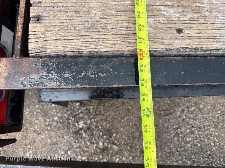 image for item FN5811 2016 Kaufman Trailers equipment trailer