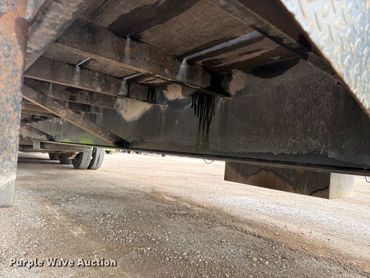 image for item FN5811 2016 Kaufman Trailers equipment trailer