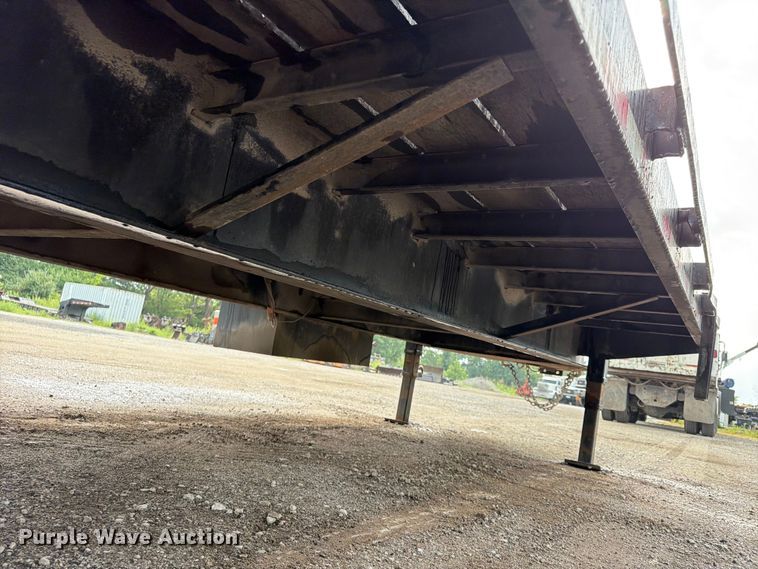 image for item FN5811 2016 Kaufman Trailers equipment trailer