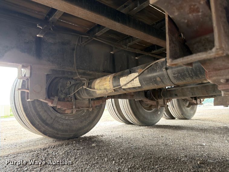 image for item FN5811 2016 Kaufman Trailers equipment trailer