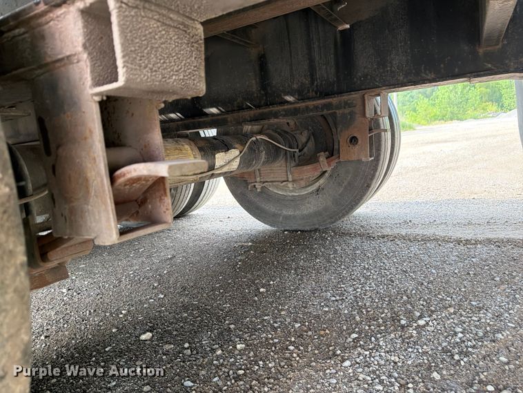 image for item FN5811 2016 Kaufman Trailers equipment trailer