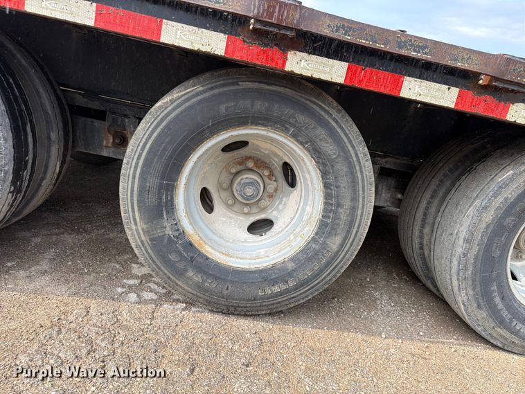 image for item FN5811 2016 Kaufman Trailers equipment trailer