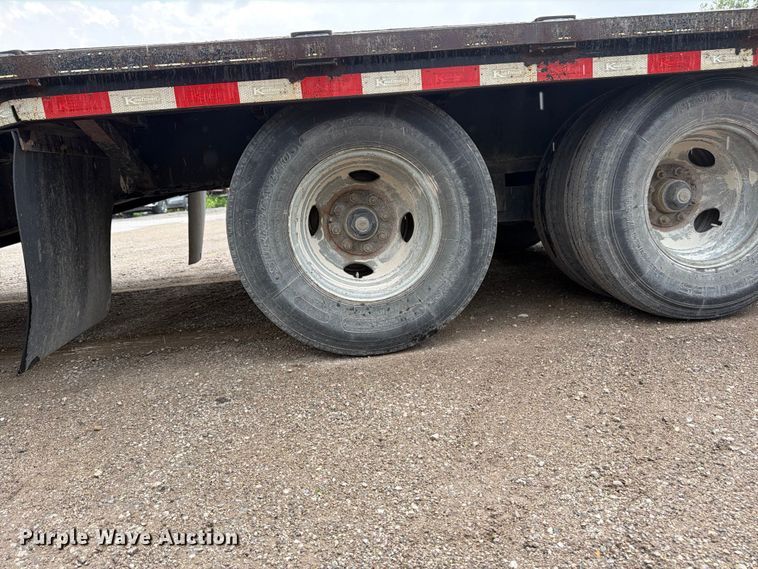 image for item FN5811 2016 Kaufman Trailers equipment trailer