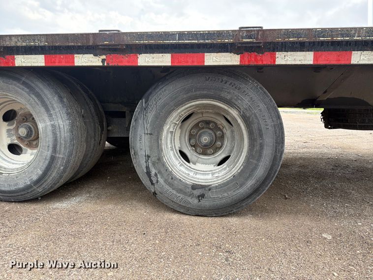 image for item FN5811 2016 Kaufman Trailers equipment trailer