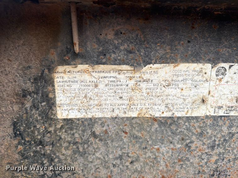 image for item FN5811 2016 Kaufman Trailers equipment trailer