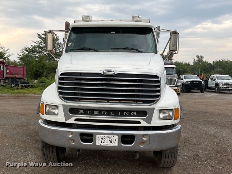 image for item FN5812 2005 Sterling L9500 dump truck