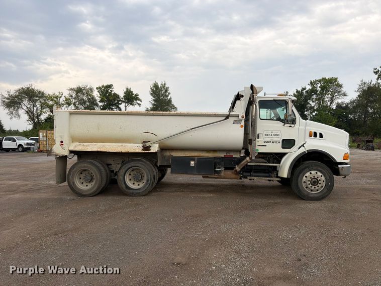 image for item FN5812 2005 Sterling L9500 dump truck