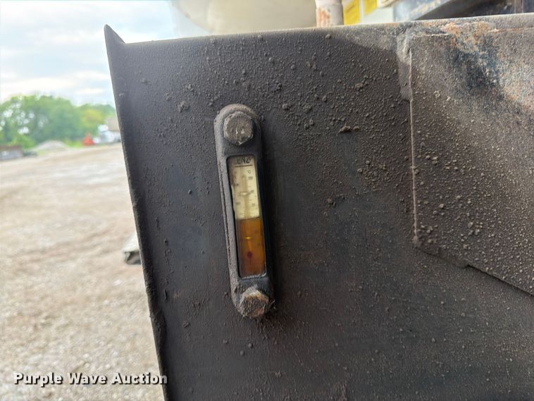 image for item FN5812 2005 Sterling L9500 dump truck