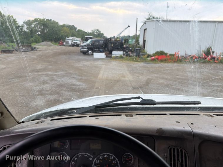 image for item FN5812 2005 Sterling L9500 dump truck