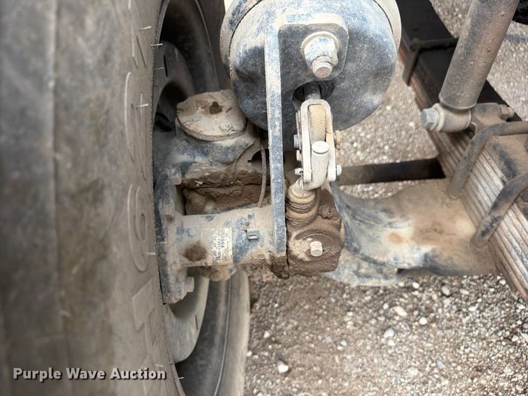 image for item FN5812 2005 Sterling L9500 dump truck