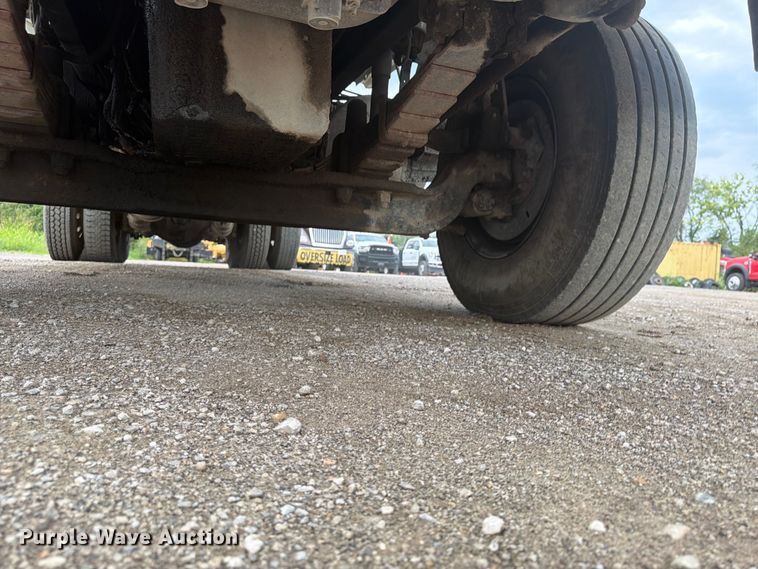 image for item FN5812 2005 Sterling L9500 dump truck