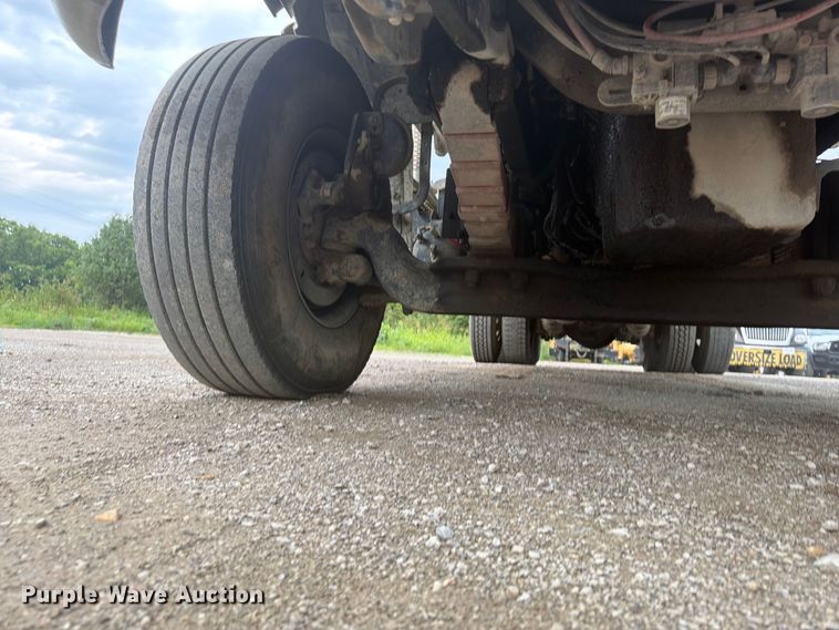 image for item FN5812 2005 Sterling L9500 dump truck