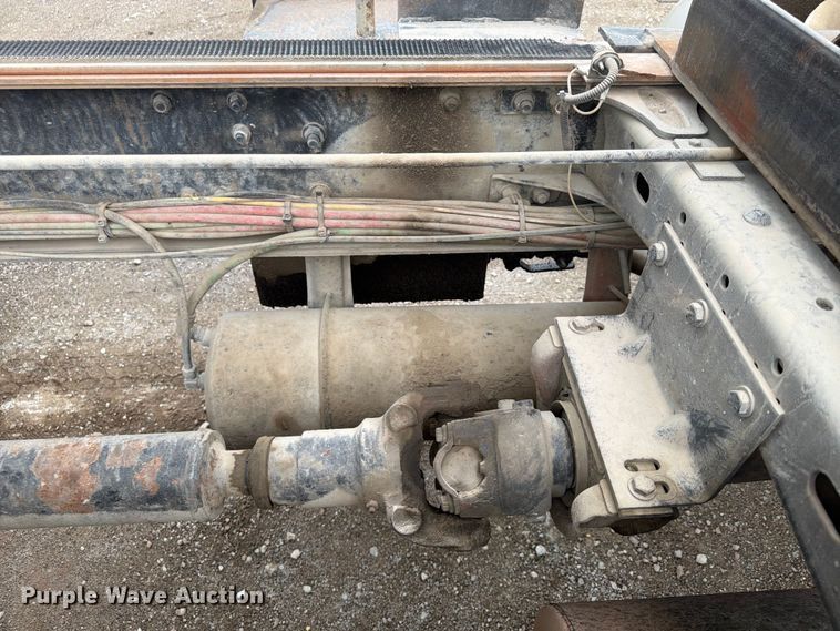 image for item FN5812 2005 Sterling L9500 dump truck