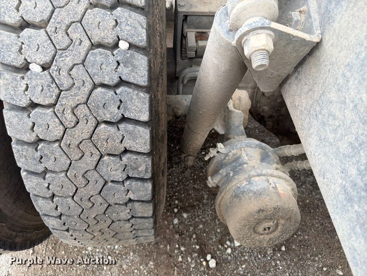 image for item FN5812 2005 Sterling L9500 dump truck