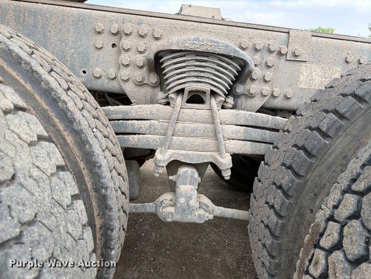 image for item FN5812 2005 Sterling L9500 dump truck