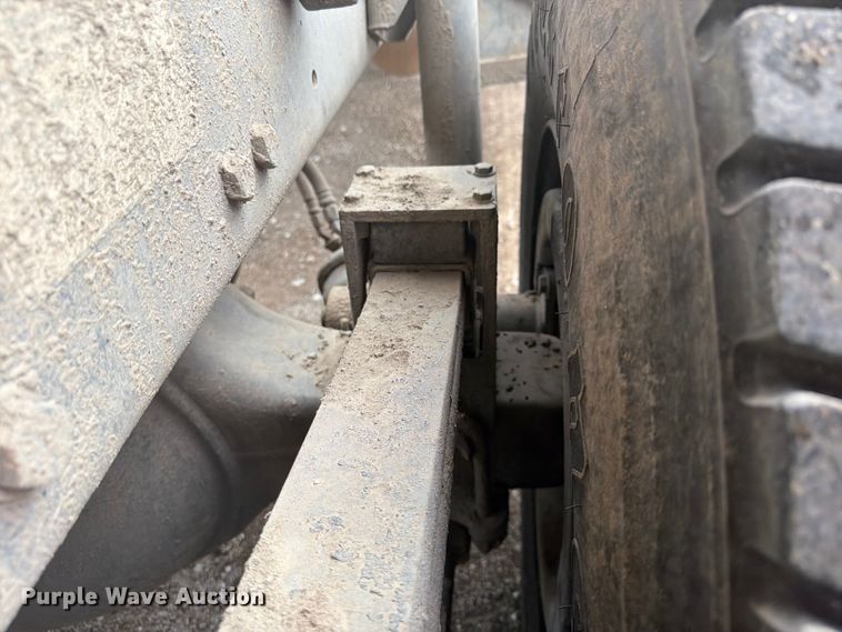 image for item FN5812 2005 Sterling L9500 dump truck