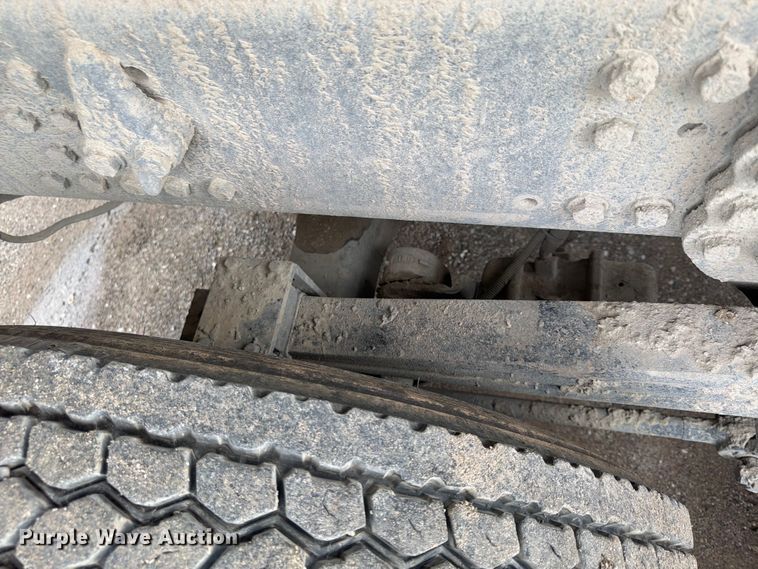 image for item FN5812 2005 Sterling L9500 dump truck