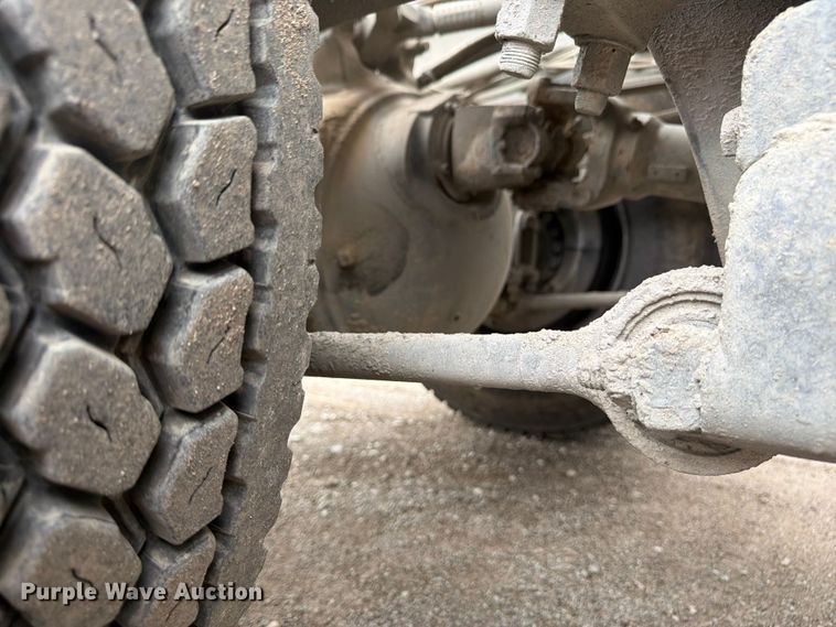 image for item FN5812 2005 Sterling L9500 dump truck