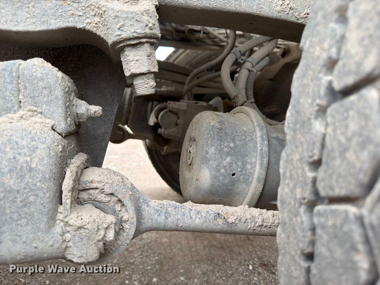 image for item FN5812 2005 Sterling L9500 dump truck