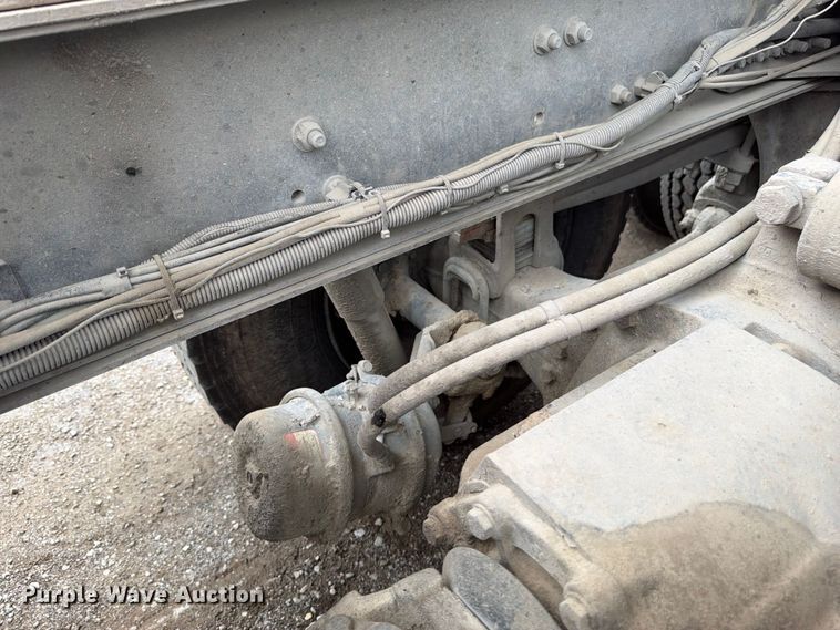 image for item FN5812 2005 Sterling L9500 dump truck