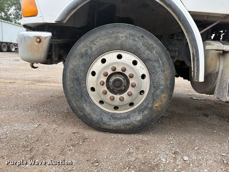 image for item FN5812 2005 Sterling L9500 dump truck