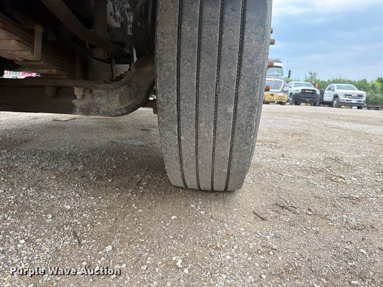 image for item FN5812 2005 Sterling L9500 dump truck