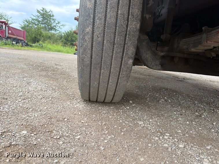 image for item FN5812 2005 Sterling L9500 dump truck