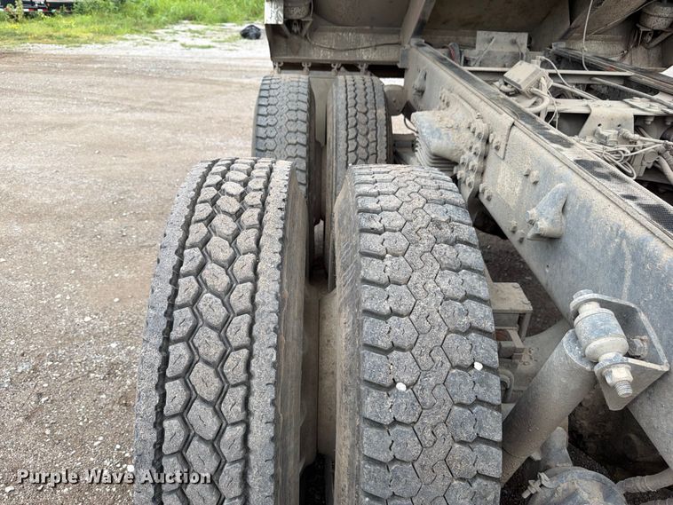 image for item FN5812 2005 Sterling L9500 dump truck
