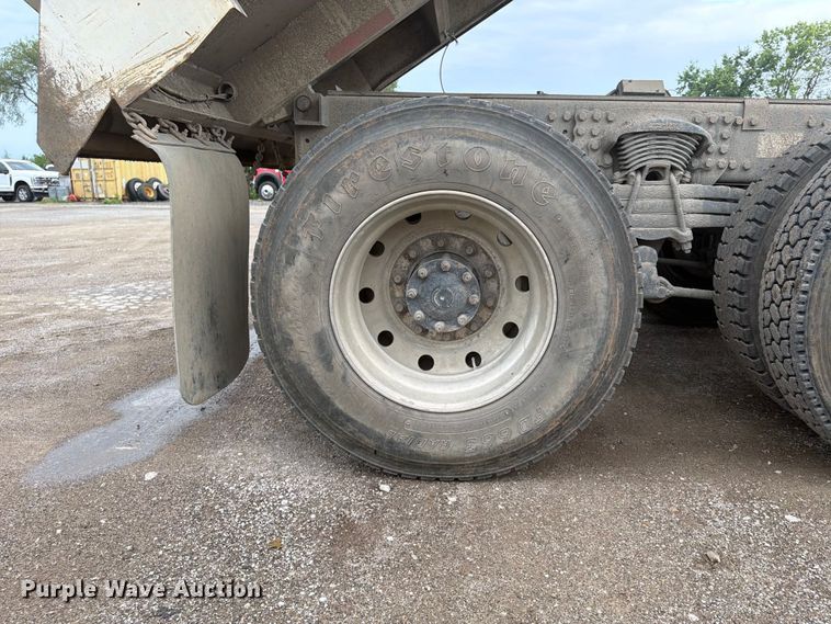 image for item FN5812 2005 Sterling L9500 dump truck