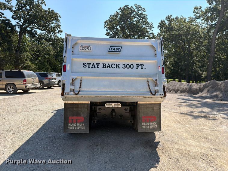 image for item FN5820 2009 Kenworth T8 Series dump truck