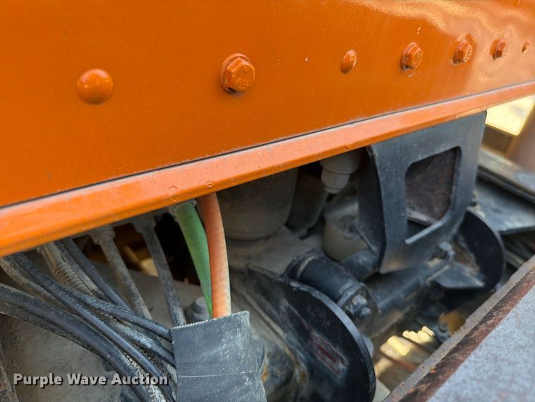image for item FN5820 2009 Kenworth T8 Series dump truck