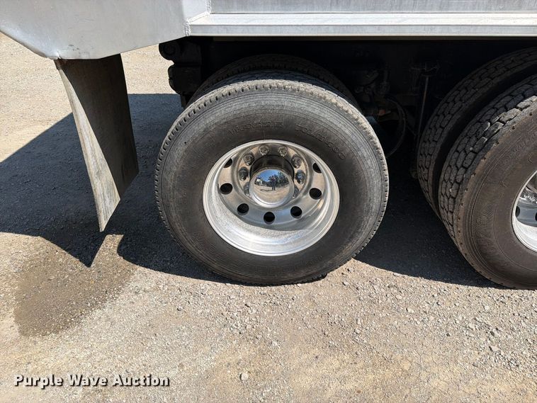 image for item FN5820 2009 Kenworth T8 Series dump truck