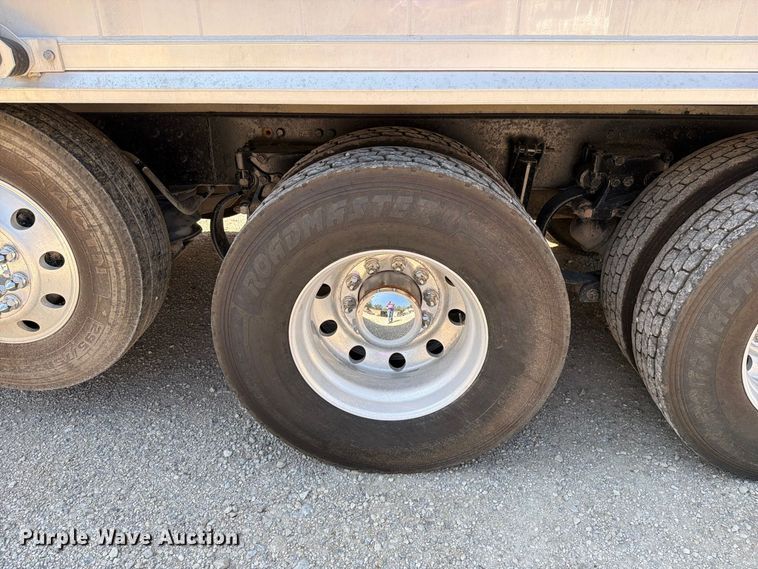 image for item FN5820 2009 Kenworth T8 Series dump truck