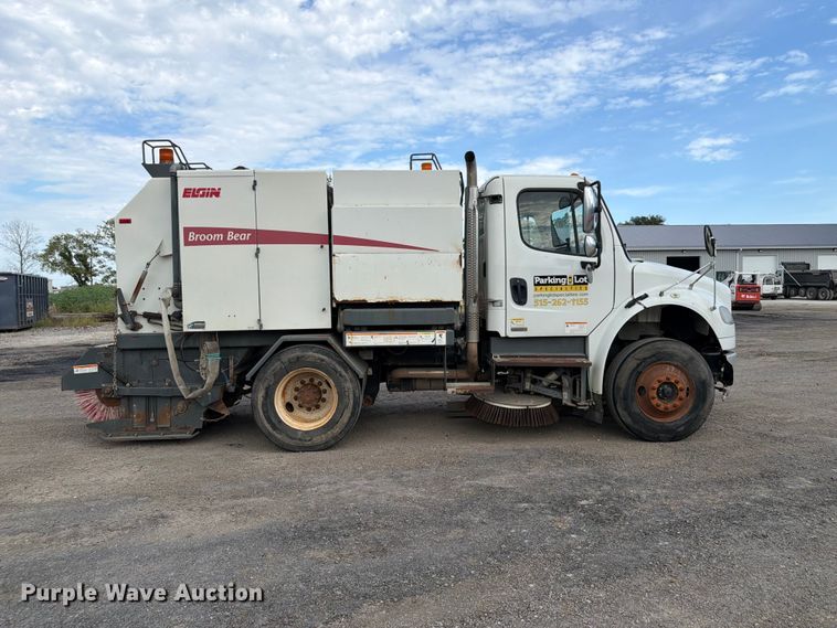 image for item FP3019 2009 Freightliner Business Class M2 street sweeper truck
