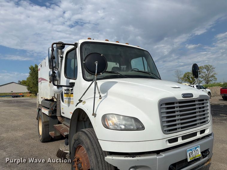 image for item FP3019 2009 Freightliner Business Class M2 street sweeper truck