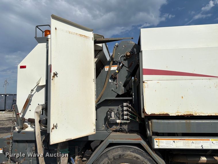 image for item FP3019 2009 Freightliner Business Class M2 street sweeper truck