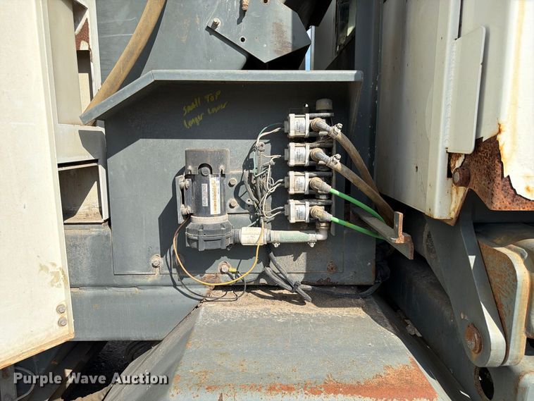 image for item FP3019 2009 Freightliner Business Class M2 street sweeper truck