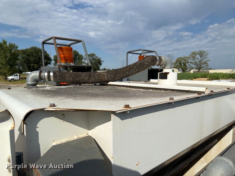 image for item FP3019 2009 Freightliner Business Class M2 street sweeper truck