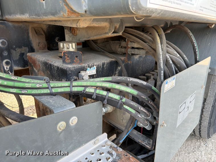 image for item FP3019 2009 Freightliner Business Class M2 street sweeper truck