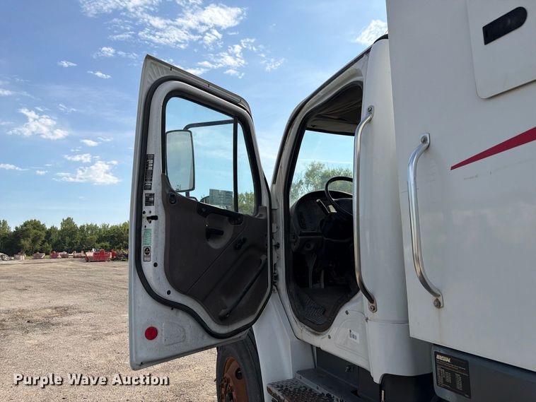 image for item FP3019 2009 Freightliner Business Class M2 street sweeper truck